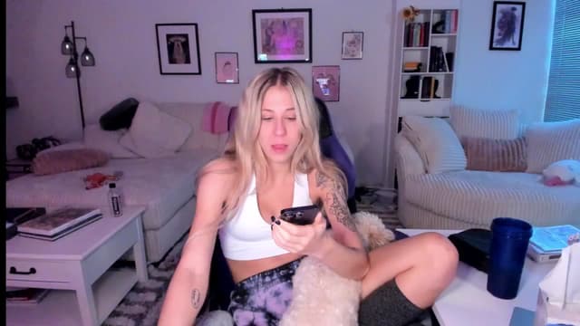 Gallery image thumbnail from Mochi's myfreecams stream on, 05/28/2024, 14:07 image 11 of 20