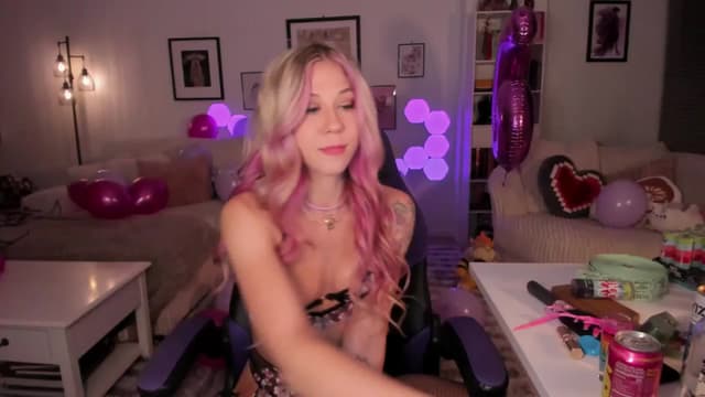 Gallery image thumbnail from Mochi's myfreecams stream on, 07/02/2024, 07:22 image 17 of 20