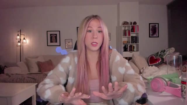 Gallery image thumbnail from Mochi's myfreecams stream on, 07/06/2024, 03:53 image 12 of 20