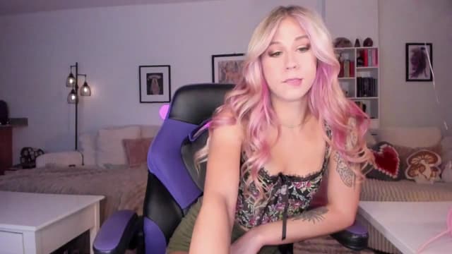 Gallery image thumbnail from Mochi's myfreecams stream on, 07/14/2024, 06:44 image 3 of 20