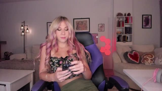 Gallery image thumbnail from Mochi's myfreecams stream on, 07/14/2024, 06:44 image 13 of 20