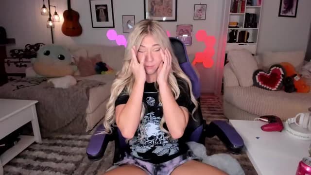Gallery image thumbnail from Mochi's myfreecams stream on, 08/01/2024, 07:30 image 1 of 20