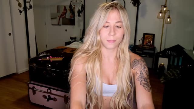 Gallery image thumbnail from Mochi's myfreecams stream on, 08/09/2024, 24:04 image 19 of 20