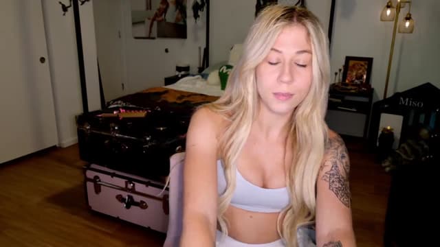 Gallery image thumbnail from Mochi's myfreecams stream on, 08/09/2024, 24:04 image 14 of 20