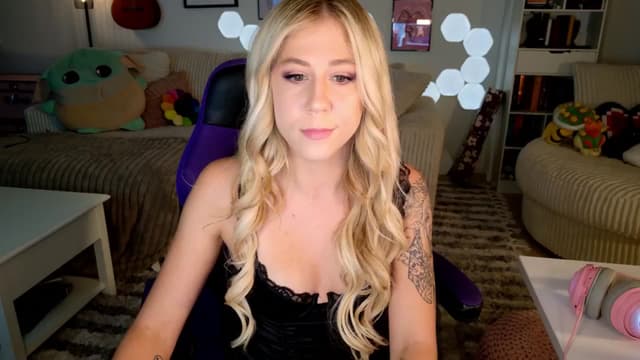 Gallery image thumbnail from Mochi's myfreecams stream on, 08/10/2024, 03:37 image 16 of 20