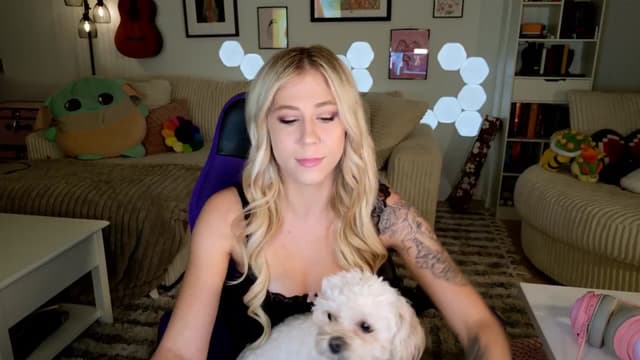 Gallery image thumbnail from Mochi's myfreecams stream on, 08/10/2024, 03:37 image 2 of 20