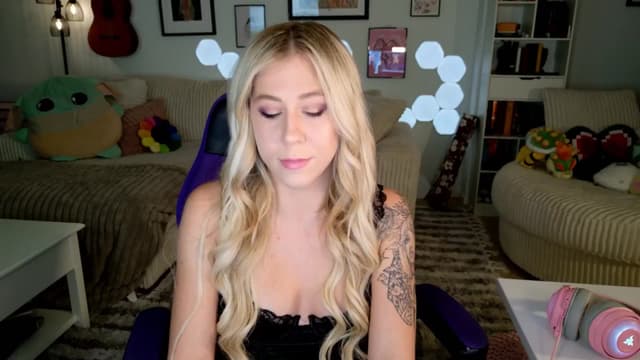 Gallery image thumbnail from Mochi's myfreecams stream on, 08/10/2024, 03:37 image 7 of 20