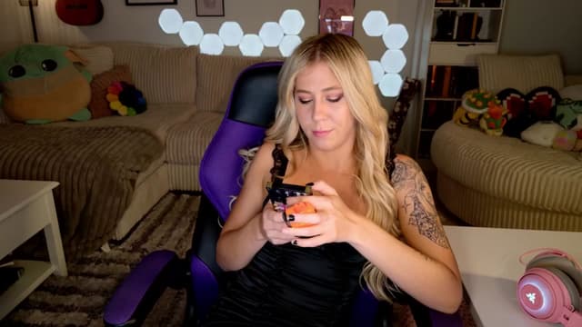Gallery image thumbnail from Mochi's myfreecams stream on, 08/10/2024, 06:22 image 13 of 20