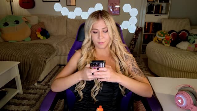 Gallery image thumbnail from Mochi's myfreecams stream on, 08/10/2024, 06:22 image 14 of 20
