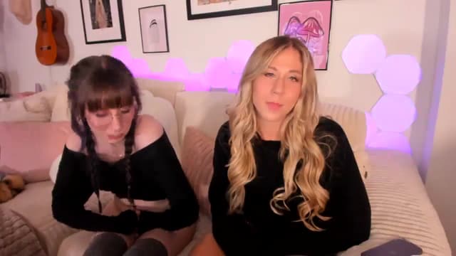 Gallery image thumbnail from Mochi's myfreecams stream on, 12/01/2024, 05:55 image 6 of 20