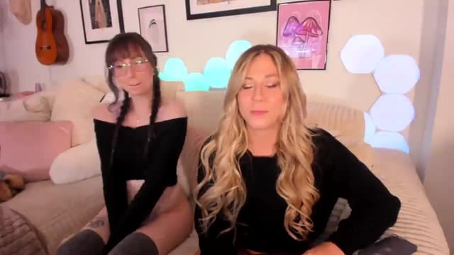 Gallery image thumbnail from Mochi's myfreecams stream on, 12/01/2024, 05:55 image 5 of 20