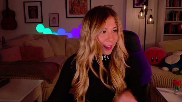 Gallery image thumbnail from Mochi's myfreecams stream on, 12/02/2024, 02:44 image 6 of 20