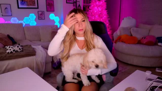 Gallery image thumbnail from Mochi's myfreecams stream on, 12/08/2024, 05:06 image 16 of 20