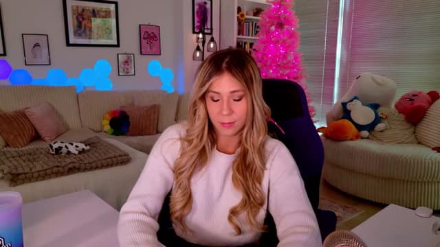 Gallery image thumbnail from Mochi's myfreecams stream on, 12/11/2024, 21:02 image 17 of 20