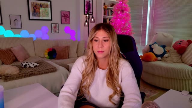 Gallery image thumbnail from Mochi's myfreecams stream on, 12/11/2024, 21:02 image 15 of 20