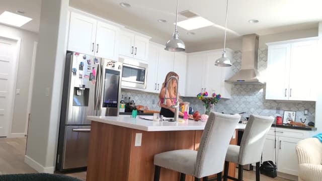 Gallery image thumbnail from Mochi's myfreecams stream on, 02/19/2025, 23:18 image 17 of 20