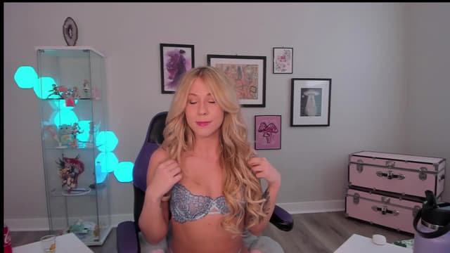 Gallery image thumbnail from Mochi's myfreecams stream on, 04/03/2025, 01:31 image 4 of 20
