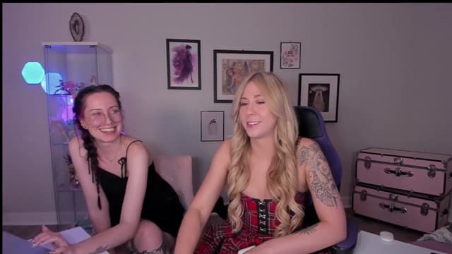 Gallery image thumbnail from Mochi's myfreecams stream on, 04/06/2025, 05:06 image 10 of 20