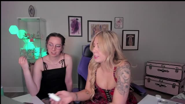 Gallery image thumbnail from Mochi's myfreecams stream on, 04/06/2025, 05:06 image 15 of 20