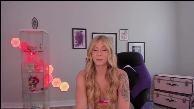 Gallery image thumbnail from Mochi's myfreecams stream on, 04/07/2025, 21:51 image 13 of 20