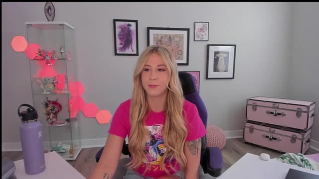 Gallery image thumbnail from Mochi's myfreecams stream on, 04/08/2025, 23:12 image 3 of 20