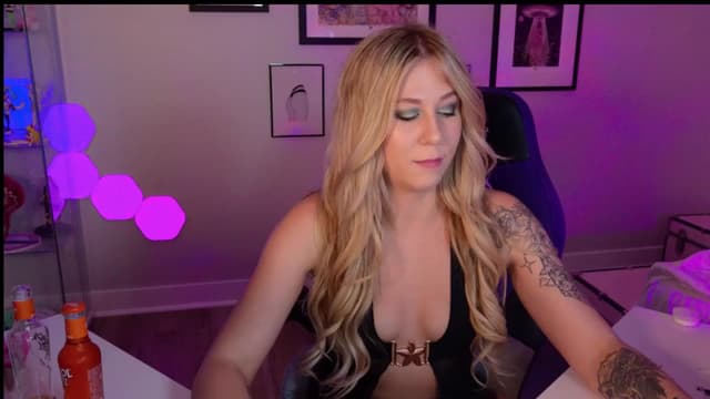 Gallery image thumbnail from Mochi's myfreecams stream on, 06/03/2025, 05:24 image 2 of 20