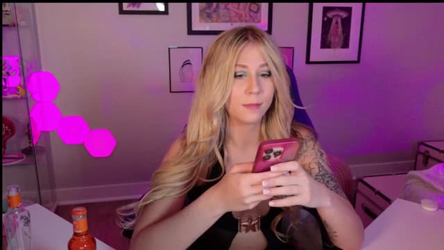 Gallery image thumbnail from Mochi's myfreecams stream on, 06/03/2025, 05:24 image 4 of 20