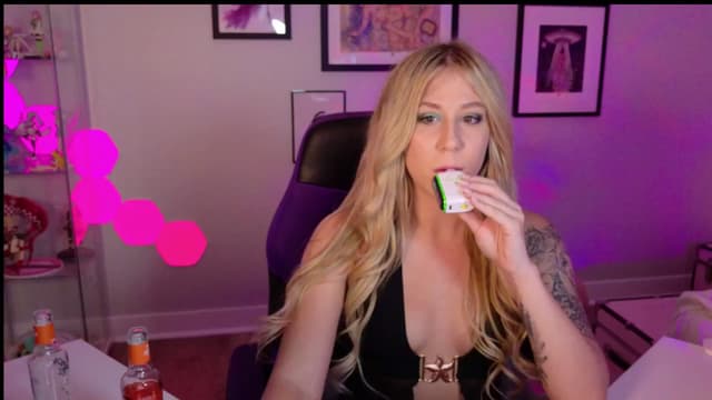 Gallery image thumbnail from Mochi's myfreecams stream on, 06/03/2025, 05:24 image 5 of 20
