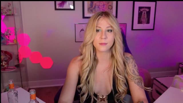 Gallery image thumbnail from Mochi's myfreecams stream on, 06/03/2025, 05:24 image 6 of 20
