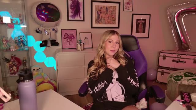 Gallery image thumbnail from Mochi's myfreecams stream on, 07/02/2025, 07:30 image 15 of 20