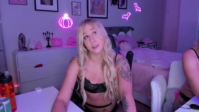 Gallery image thumbnail from Mochi's myfreecams stream on, 10/18/2025, 05:39 image 17 of 20