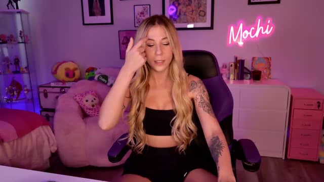 Gallery image thumbnail from Mochi's myfreecams stream on, 06/25/2026, 22:35 image 6 of 20