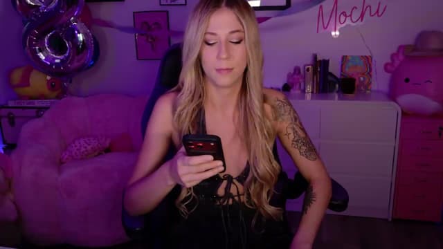 Gallery image thumbnail from Mochi's myfreecams stream on, 07/02/2026, 01:41 image 9 of 20
