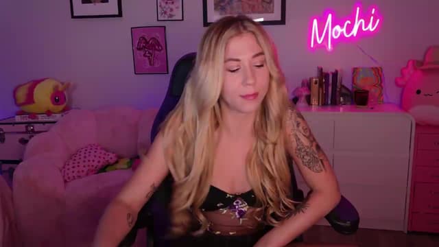 Gallery image thumbnail from Mochi's myfreecams stream on, 07/28/2026, 01:00 image 14 of 20