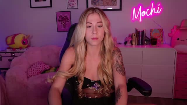 Gallery image thumbnail from Mochi's myfreecams stream on, 07/28/2026, 01:00 image 18 of 20