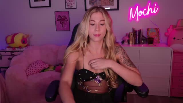 Gallery image thumbnail from Mochi's myfreecams stream on, 07/28/2026, 01:00 image 12 of 20