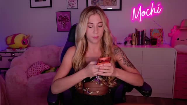 Gallery image thumbnail from Mochi's myfreecams stream on, 07/28/2026, 01:00 image 16 of 20