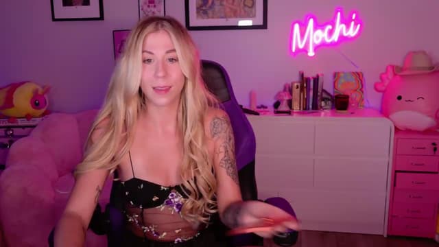 Gallery image thumbnail from Mochi's myfreecams stream on, 07/28/2026, 02:56 image 13 of 20