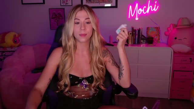 Gallery image thumbnail from Mochi's myfreecams stream on, 07/28/2026, 02:56 image 18 of 20