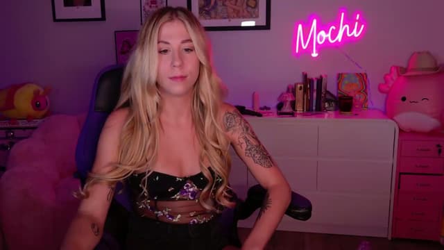 Gallery image thumbnail from Mochi's myfreecams stream on, 07/28/2026, 02:56 image 16 of 20