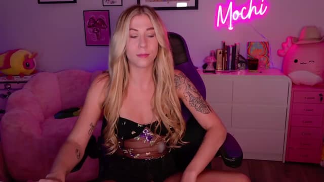 Gallery image thumbnail from Mochi's myfreecams stream on, 07/28/2026, 02:56 image 1 of 20