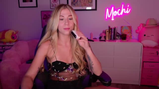 Gallery image thumbnail from Mochi's myfreecams stream on, 07/28/2026, 02:56 image 12 of 20