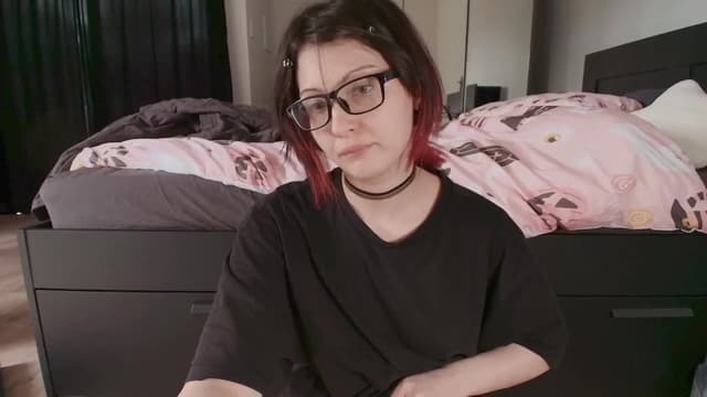 Gallery image thumbnail from Model's myfreecams stream on, 09/19/2025, 05:10 image 11 of 20
