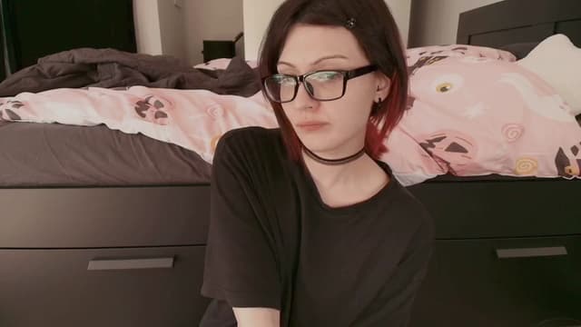 Gallery image thumbnail from Model's myfreecams stream on, 09/19/2025, 05:10 image 18 of 20