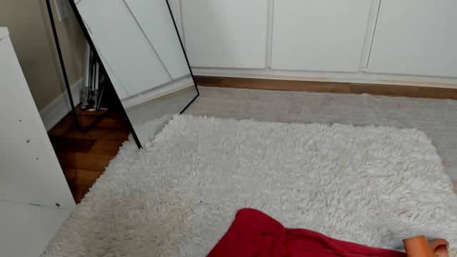 Gallery image thumbnail from Mommy's myfreecams stream on, 12/19/2024, 19:58 image 6 of 20