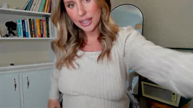 Gallery image thumbnail from Mommy's myfreecams stream on, 01/02/2025, 22:10 image 8 of 20