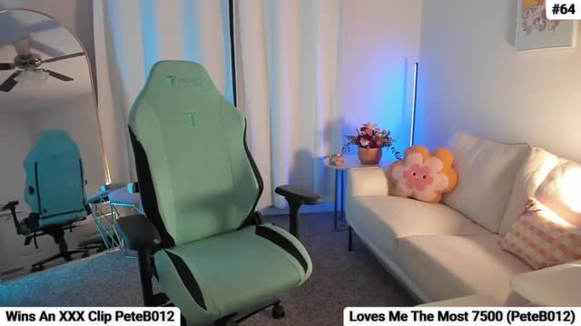 Gallery image thumbnail from Myla_'s myfreecams stream on, 06/27/2026, 04:24 image 19 of 20