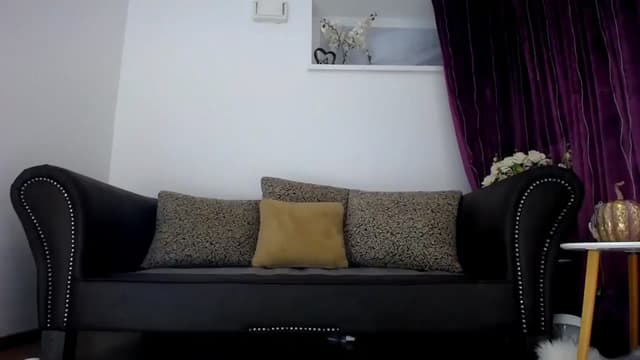 Gallery image thumbnail from NIVEA's myfreecams stream on, 11/10/2024, 15:59 image 3 of 20