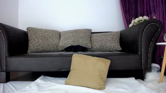 Gallery image thumbnail from NIVEA's myfreecams stream on, 11/16/2024, 17:31 image 10 of 20
