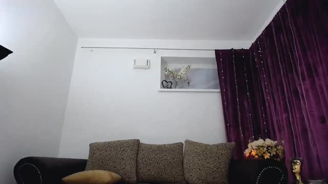 Gallery image thumbnail from NIVEA's myfreecams stream on, 12/22/2024, 20:18 image 10 of 20
